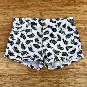 H&M White Denim Patterned Short Shorts